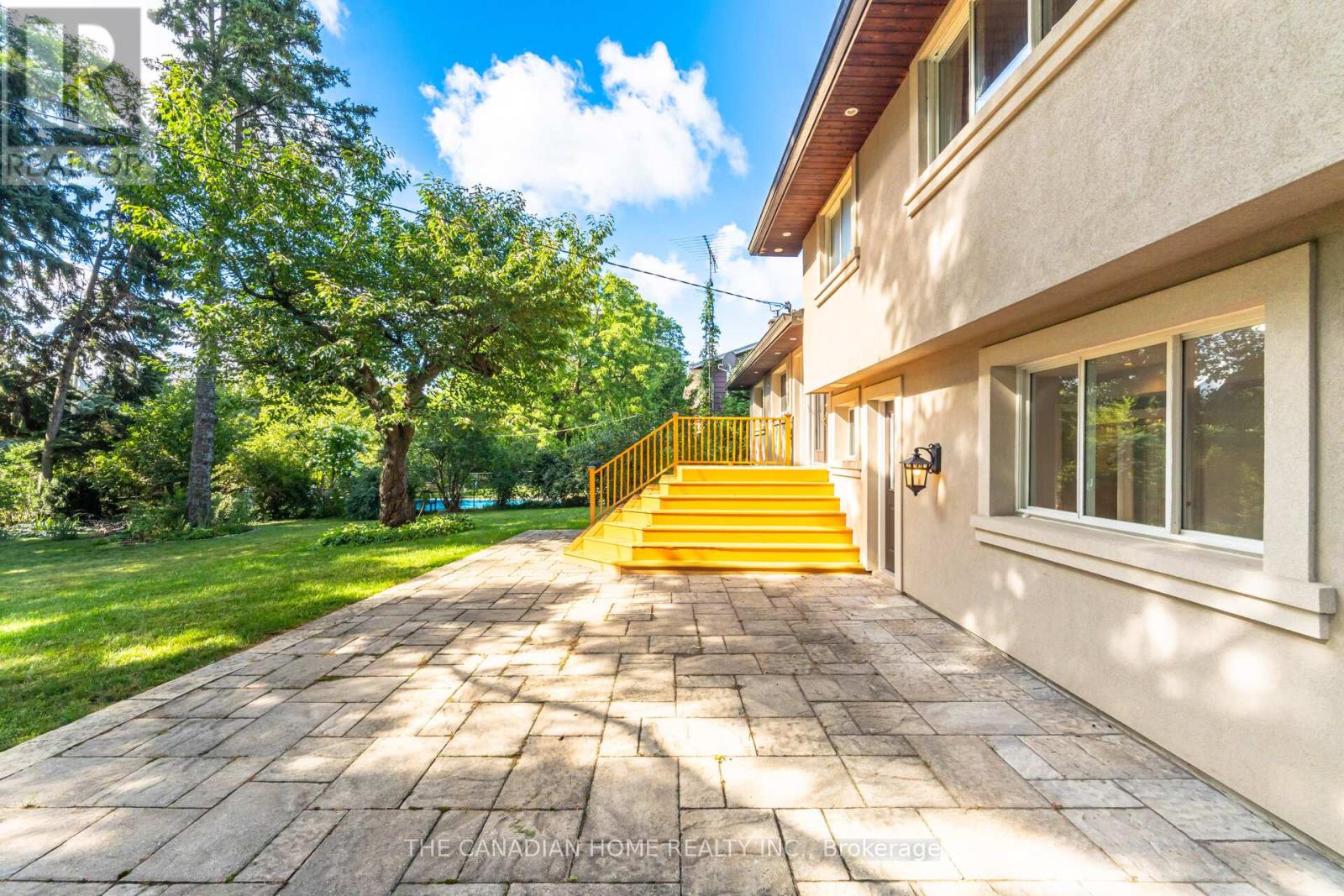 207 Penn Drive, Burlington, Ontario  L7N 2B6 - Photo 49 - W12910196