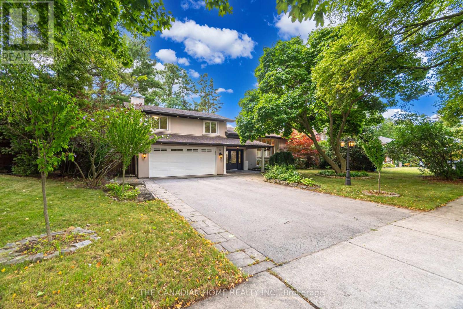 207 Penn Drive, Burlington, Ontario  L7N 2B6 - Photo 5 - W12910196