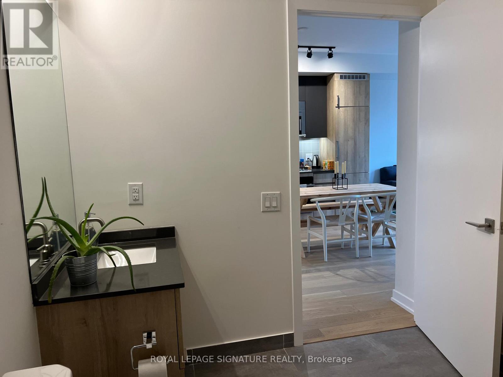 306 - 430 Roncesvalles Avenue, Toronto, Ontario M6R 0A6 - Photo 15 - W12910242