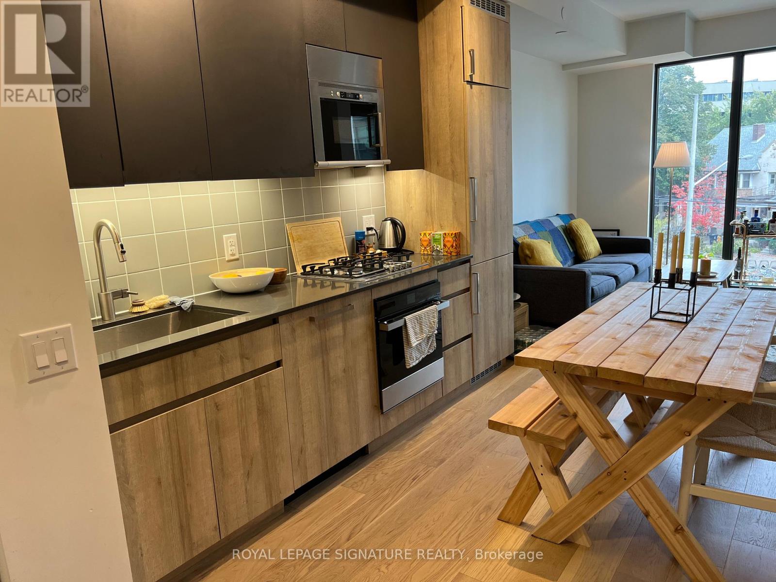 306 - 430 Roncesvalles Avenue, Toronto, Ontario M6R 0A6 - Photo 2 - W12910242