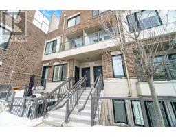 402 - 8 DRUMMOND STREET, Toronto, Ontario