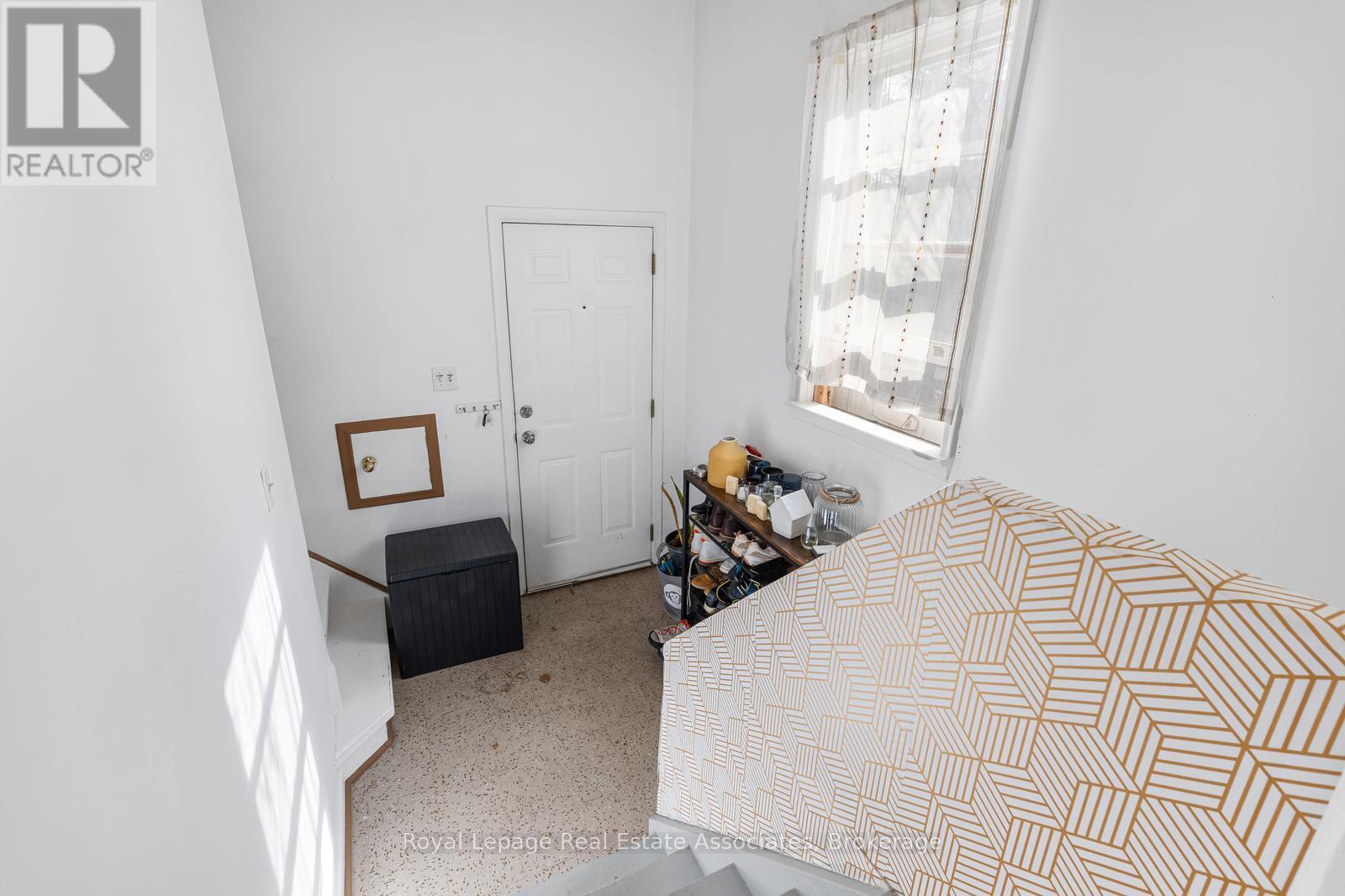 972 Fourth Street, Mississauga, Ontario  L5E 1J9 - Photo 20 - W12910284