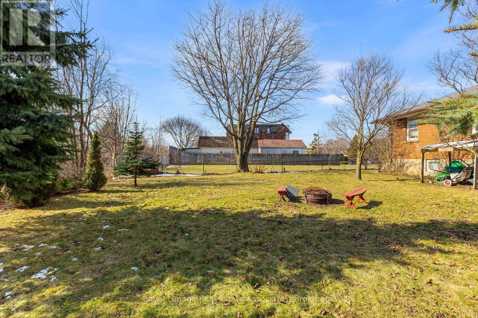 972 Fourth Street, Mississauga, Ontario  L5E 1J9 - Photo 28 - W12910284