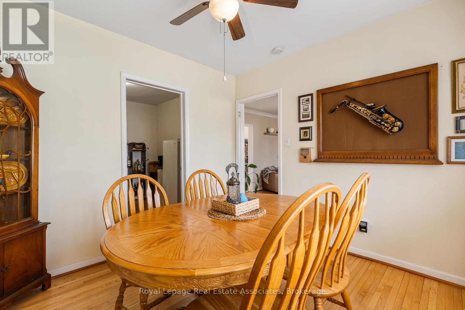 972 Fourth Street, Mississauga, Ontario  L5E 1J9 - Photo 8 - W12910284