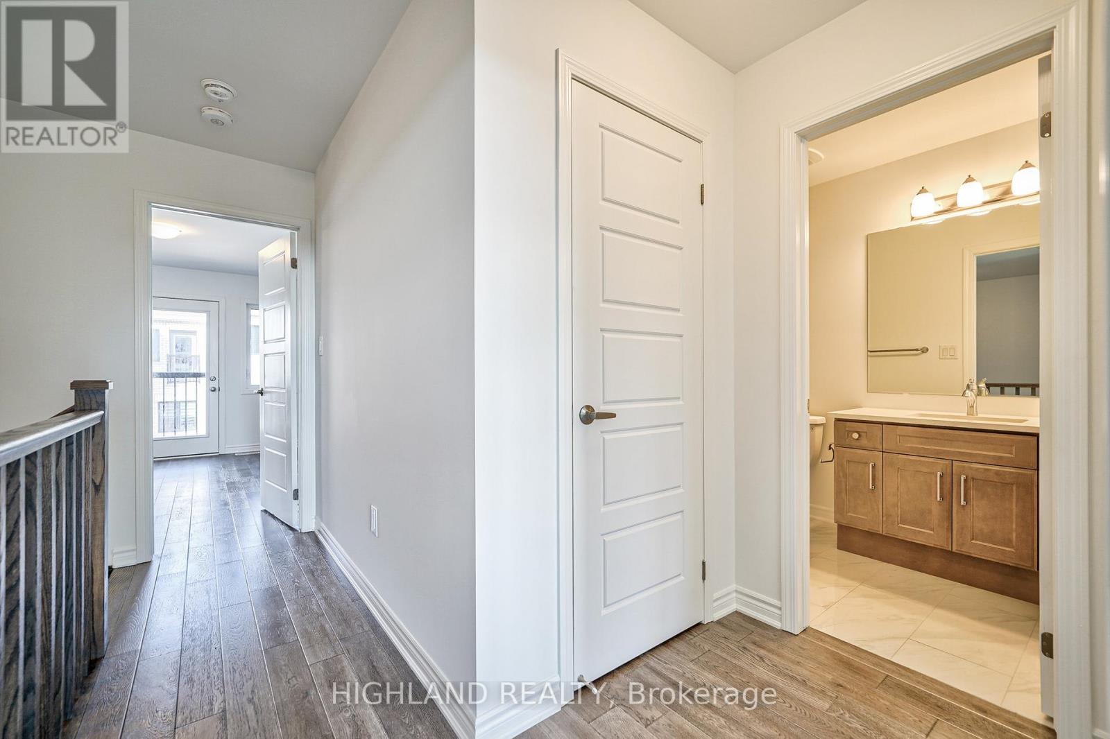 141 Settlers Road E, Oakville, Ontario  L6H 7X7 - Photo 38 - W12910344