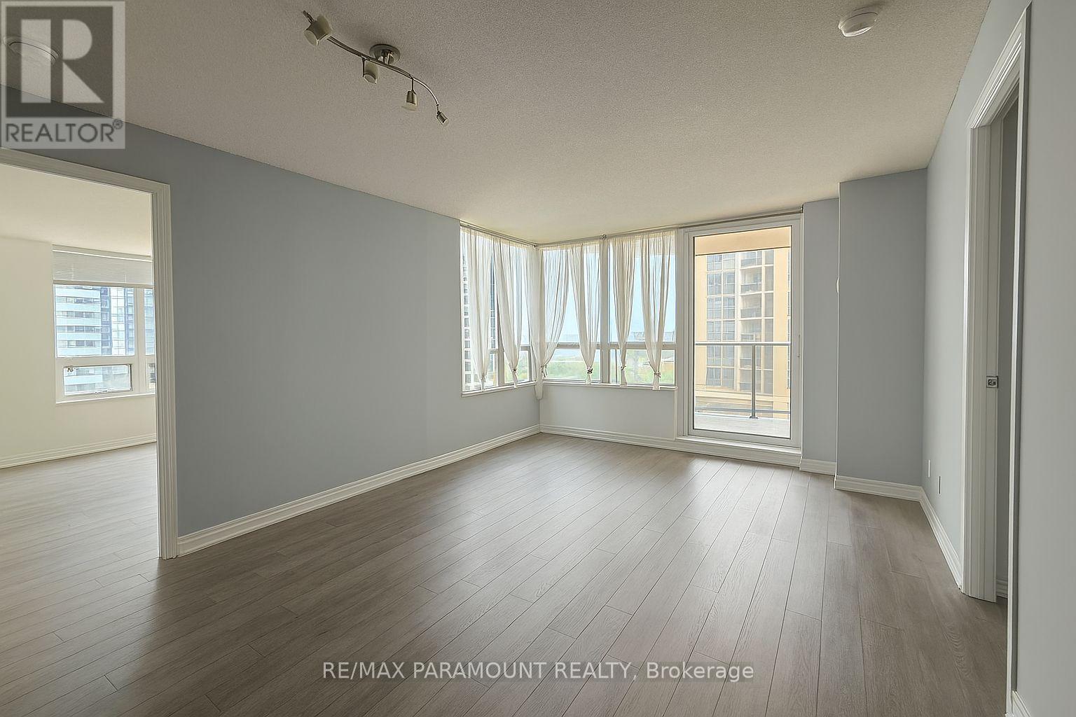 1105 - 4080 Living Arts Drive, Mississauga, Ontario  L5B 4N3 - Photo 5 - W12910362