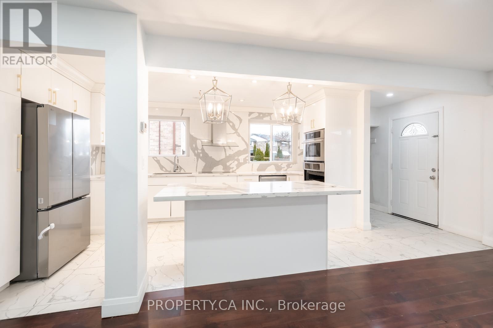 76 Ruthmar Crescent, Toronto, Ontario  M3N 2C5 - Photo 10 - W12910382