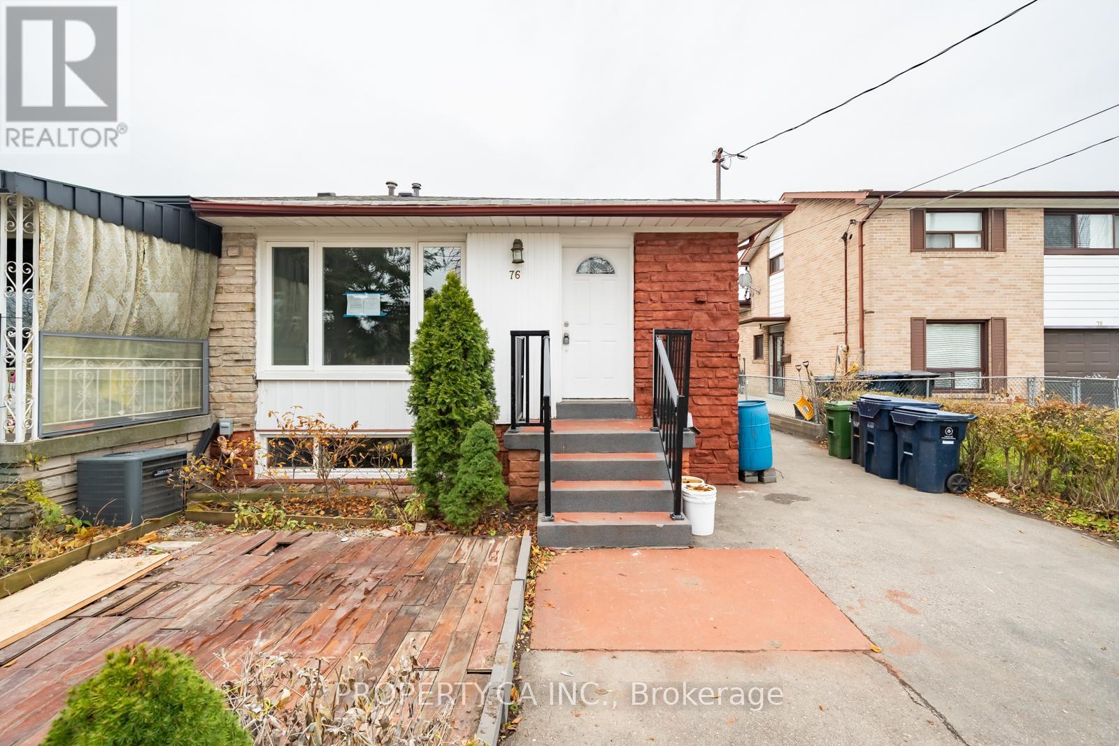 76 Ruthmar Crescent, Toronto, Ontario  M3N 2C5 - Photo 2 - W12910382