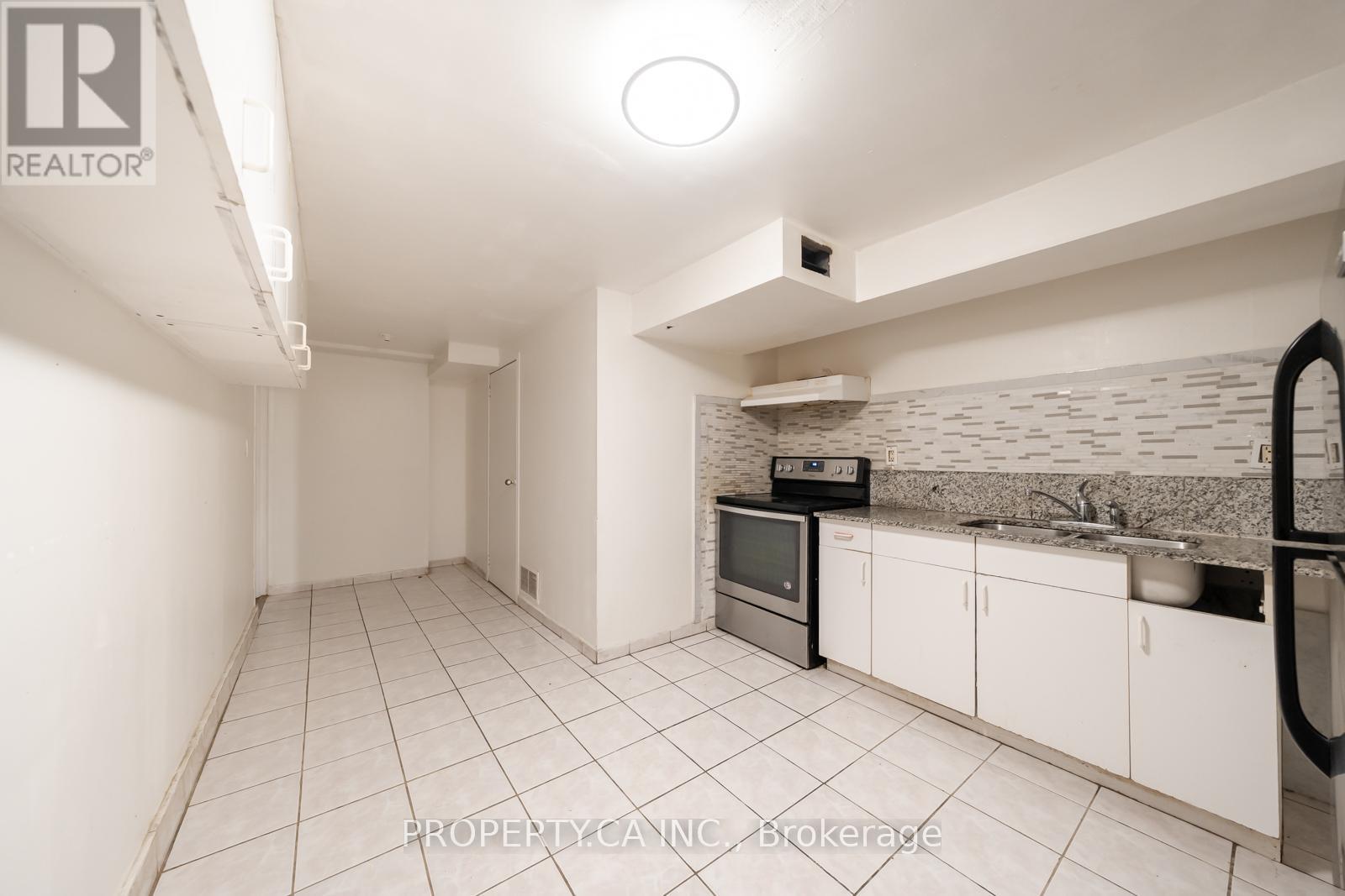 76 Ruthmar Crescent, Toronto, Ontario  M3N 2C5 - Photo 23 - W12910382