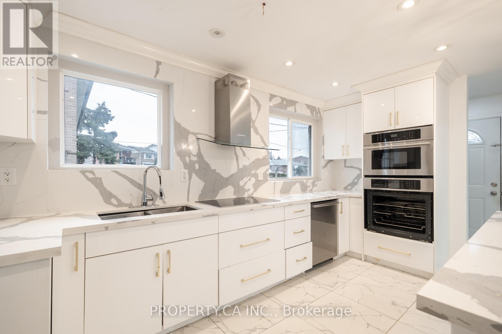 76 Ruthmar Crescent, Toronto, Ontario  M3N 2C5 - Photo 6 - W12910382