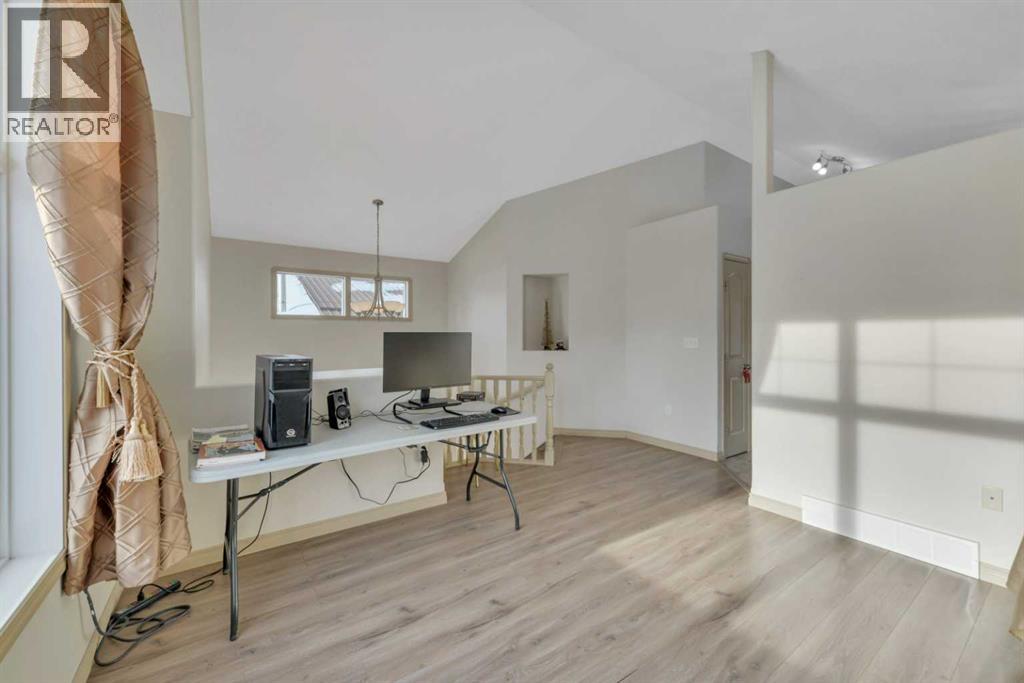 1024 19 Avenue, Lousana, Alberta  T0M 1K0 - Photo 6 - A2276662