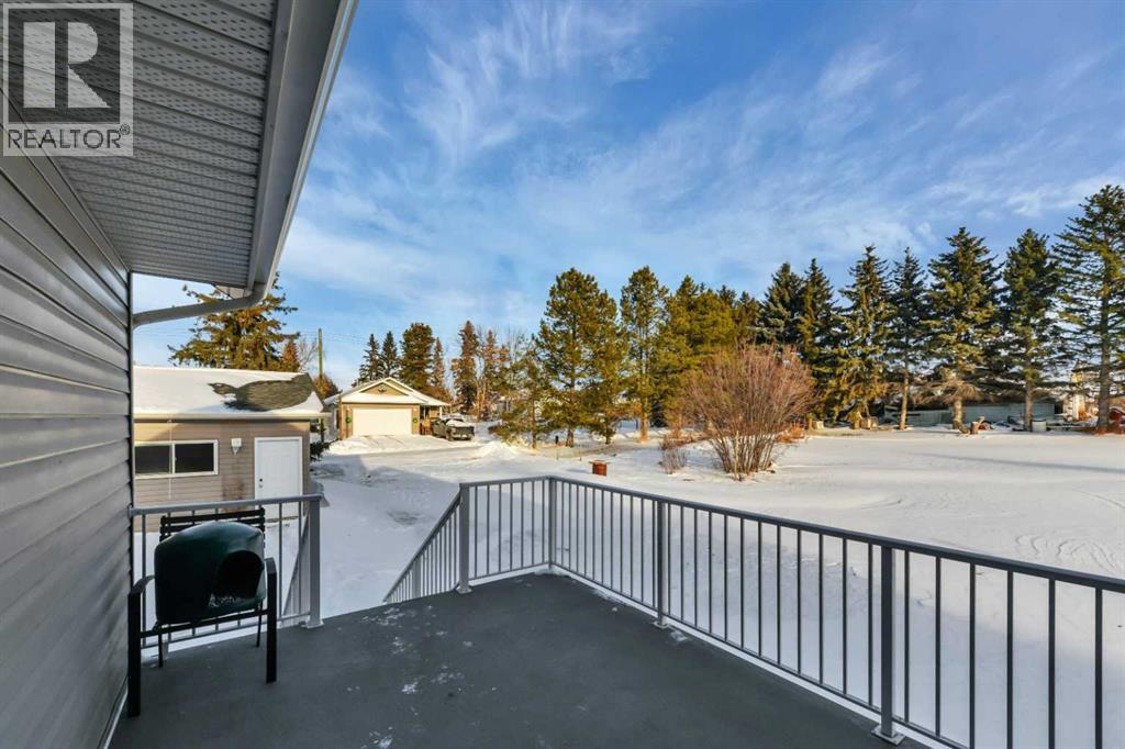 1024 19 Avenue, Lousana, Alberta  T0M 1K0 - Photo 30 - A2276662