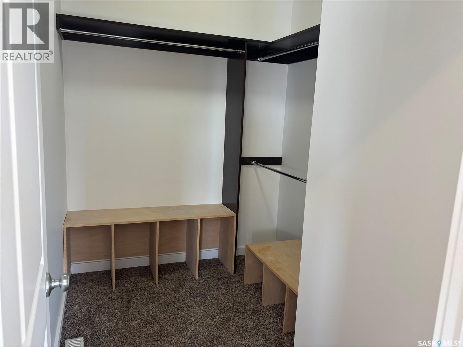 436 Ridgedale Street, Swift Current, Saskatchewan  S9H 5R9 - Photo 12 - SK030482