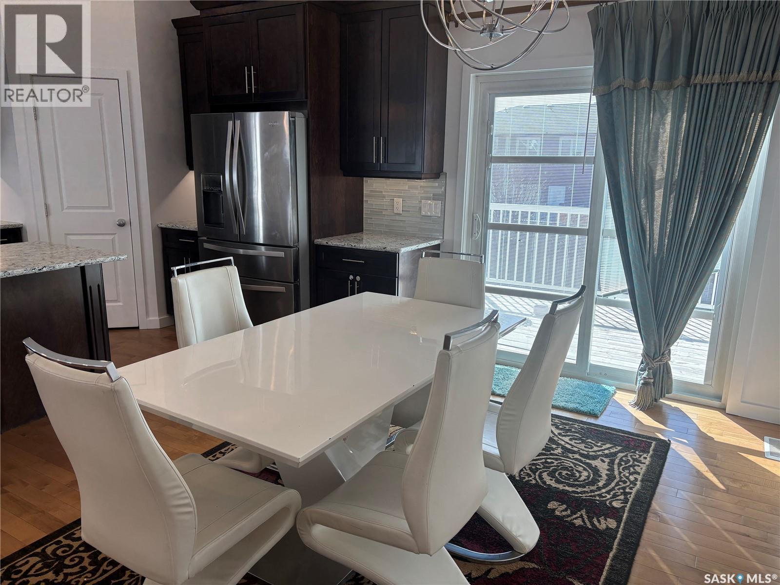 436 Ridgedale Street, Swift Current, Saskatchewan  S9H 5R9 - Photo 6 - SK030482