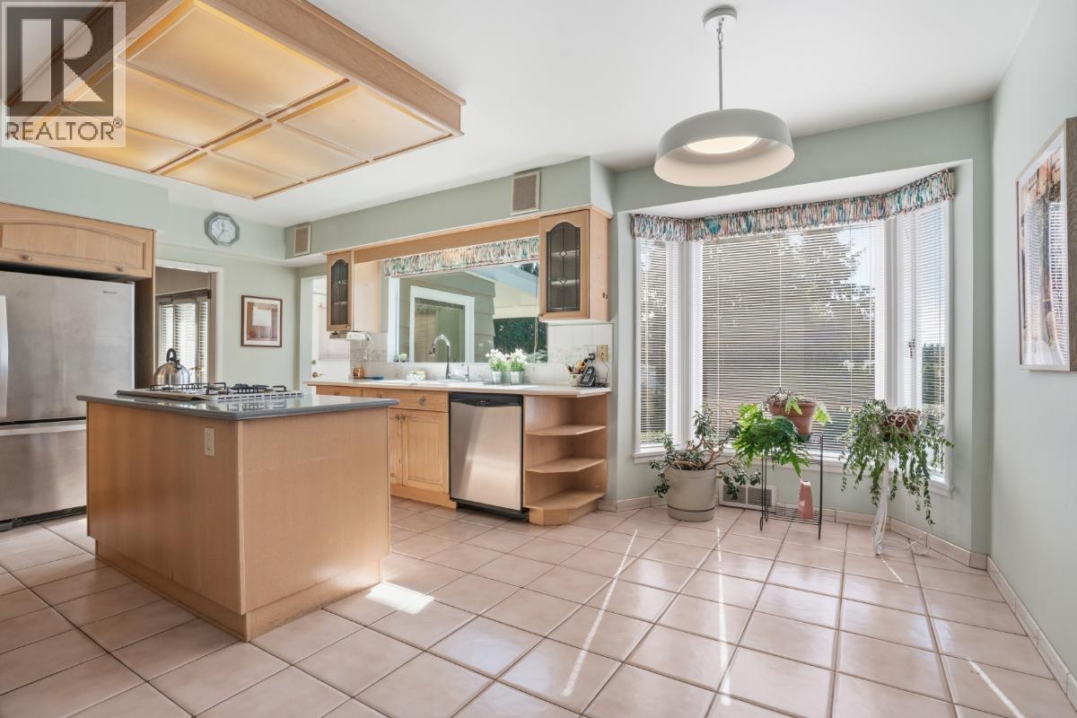 6034 Collingwood Place, Vancouver, British Columbia  V6N 1V1 - Photo 5 - R3102254