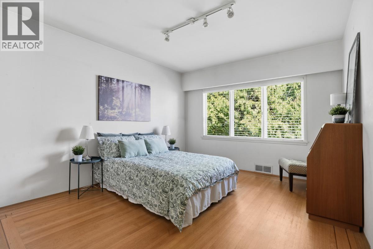 6034 Collingwood Place, Vancouver, British Columbia  V6N 1V1 - Photo 11 - R3102254