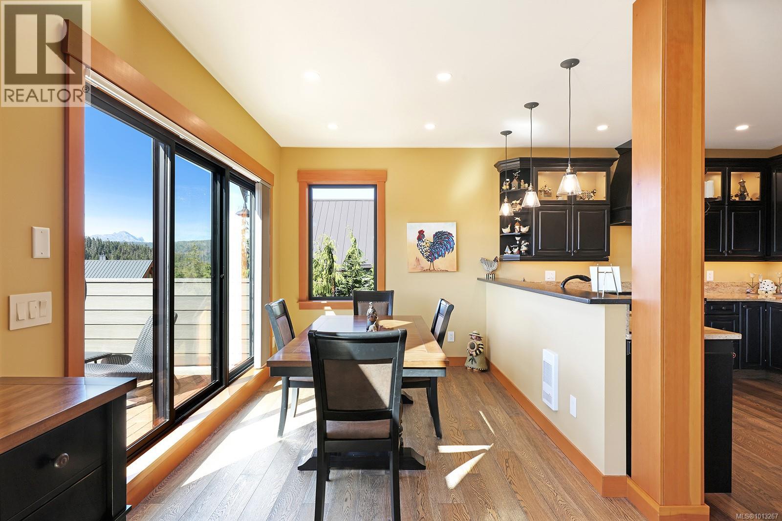 890 Cruikshank Ridge, Courtenay, British Columbia  V9J 1L0 - Photo 12 - 1013267