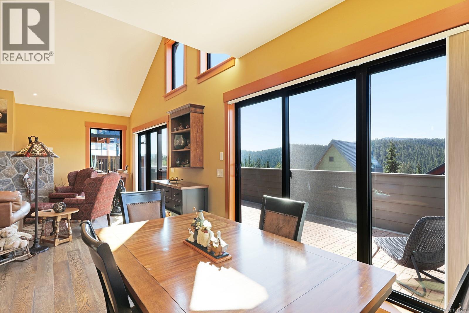 890 Cruikshank Ridge, Courtenay, British Columbia  V9J 1L0 - Photo 11 - 1013267