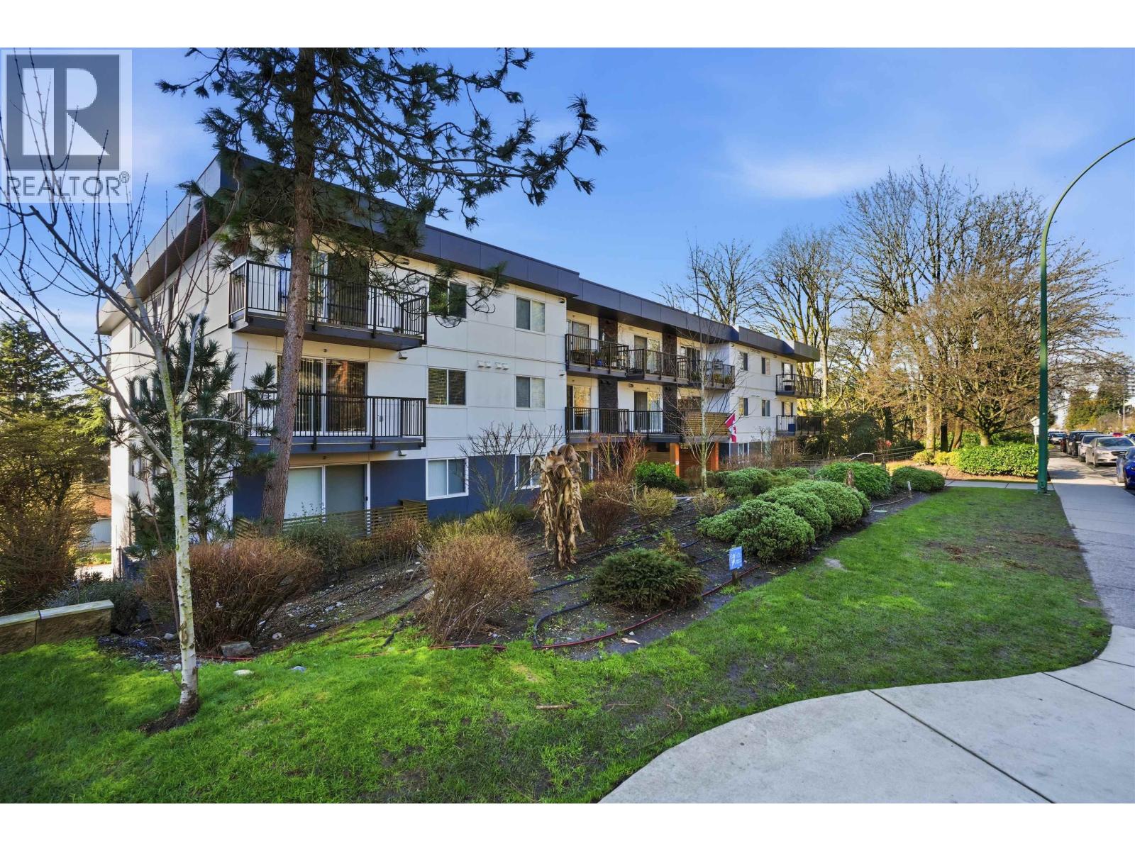 303 357 E 2ND STREET, north vancouver, British Columbia