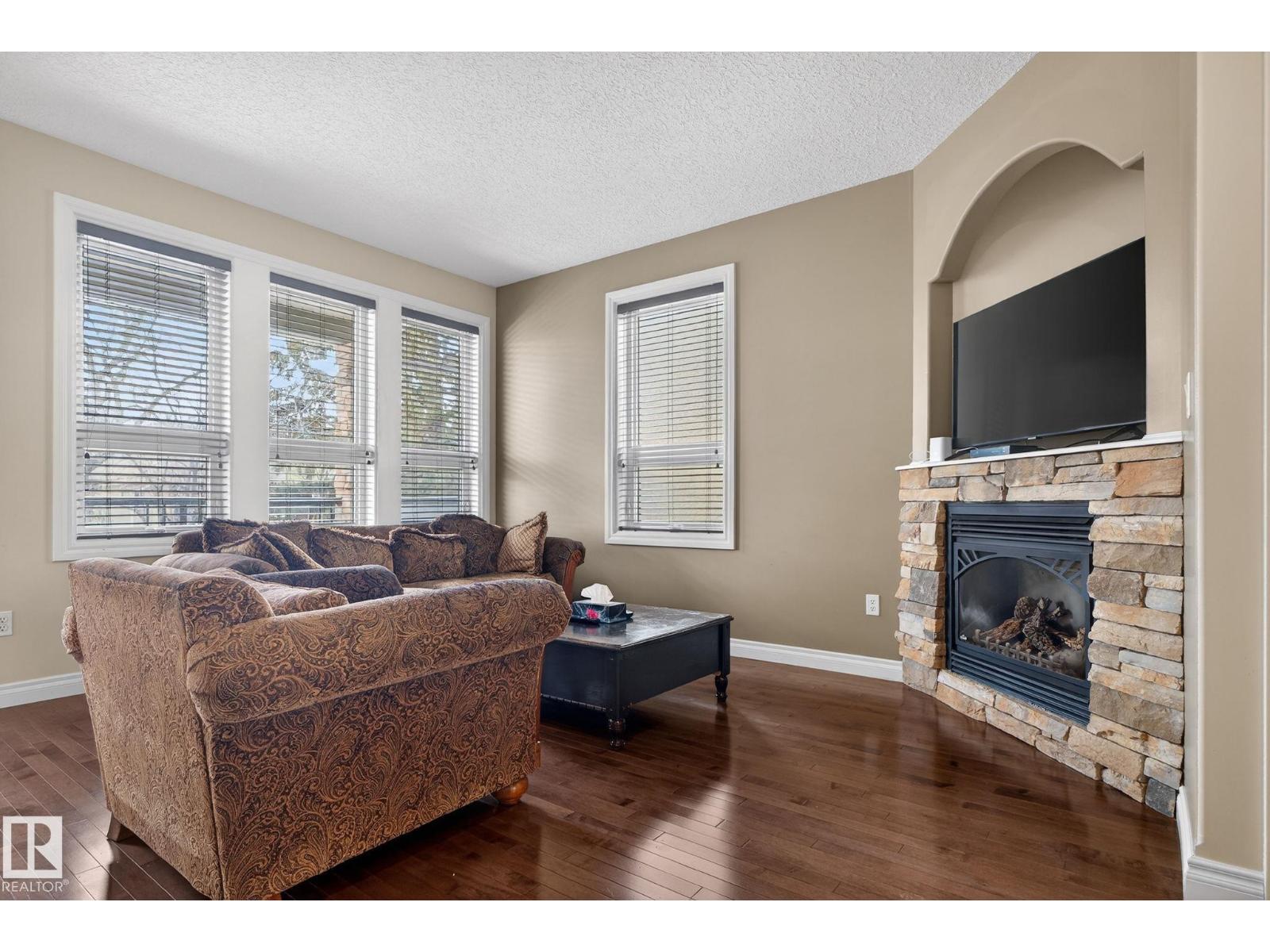 10418 69 Av Nw, Edmonton, Alberta  T6H 2C3 - Photo 5 - E4478696