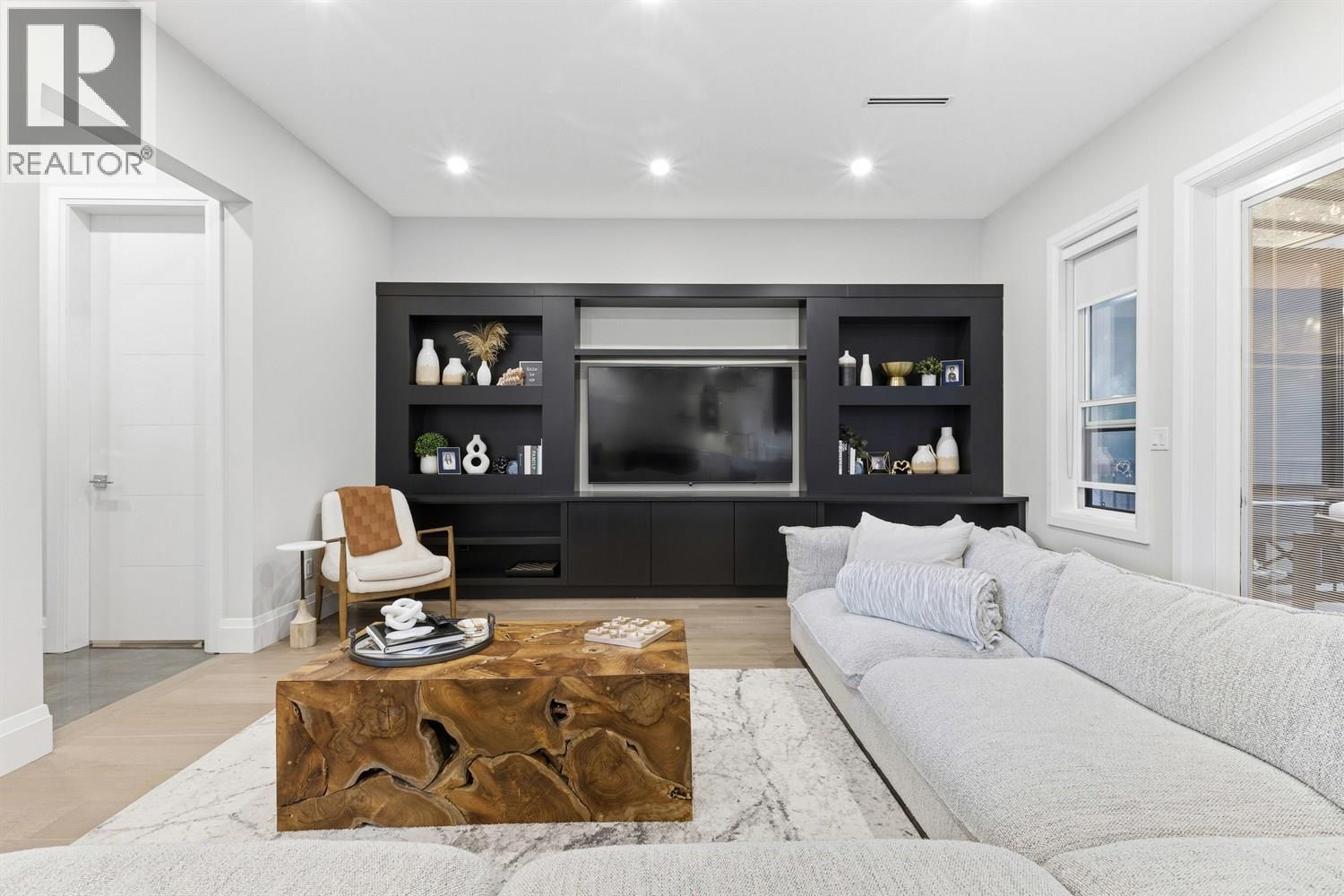 4820 7a Avenue, Delta, British Columbia  V4M 1R2 - Photo 3 - R3099730