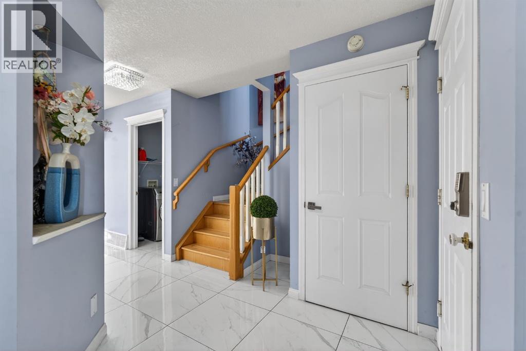 232 San Fernando Place NE, Calgary, Alberta  T1Y 7J2 - Photo 4 - A2292627