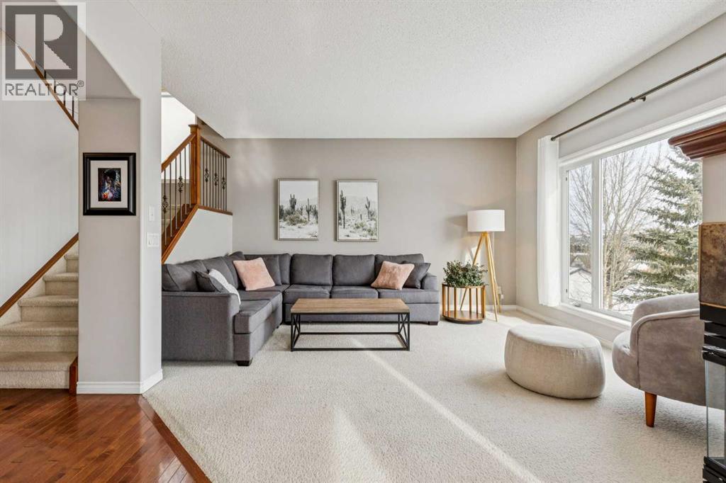 56 Bow Ridge Drive, Cochrane, Alberta  T4C 1V5 - Photo 8 - A2294034