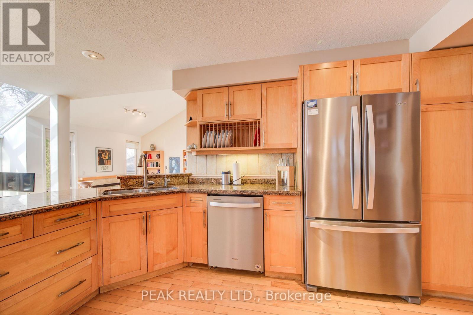 327 Wyecroft Boulevard, Waterloo, Ontario  N2T 2H3 - Photo 14 - X12910240