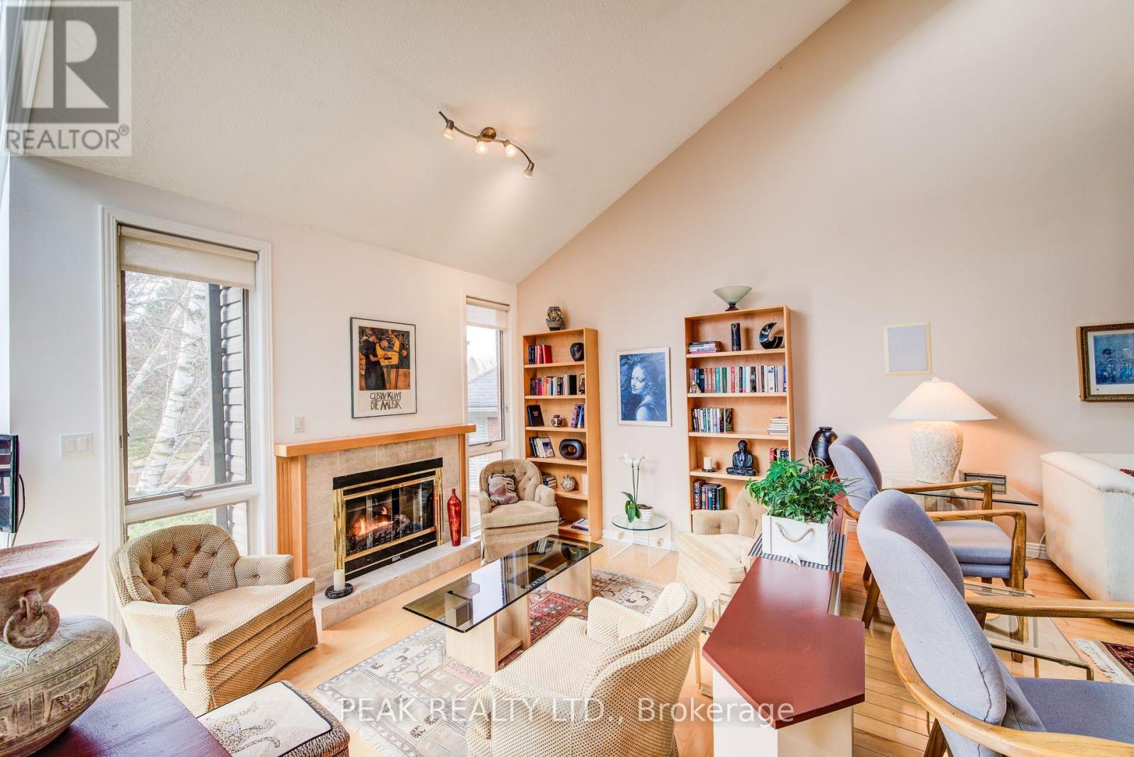 327 Wyecroft Boulevard, Waterloo, Ontario  N2T 2H3 - Photo 7 - X12910240