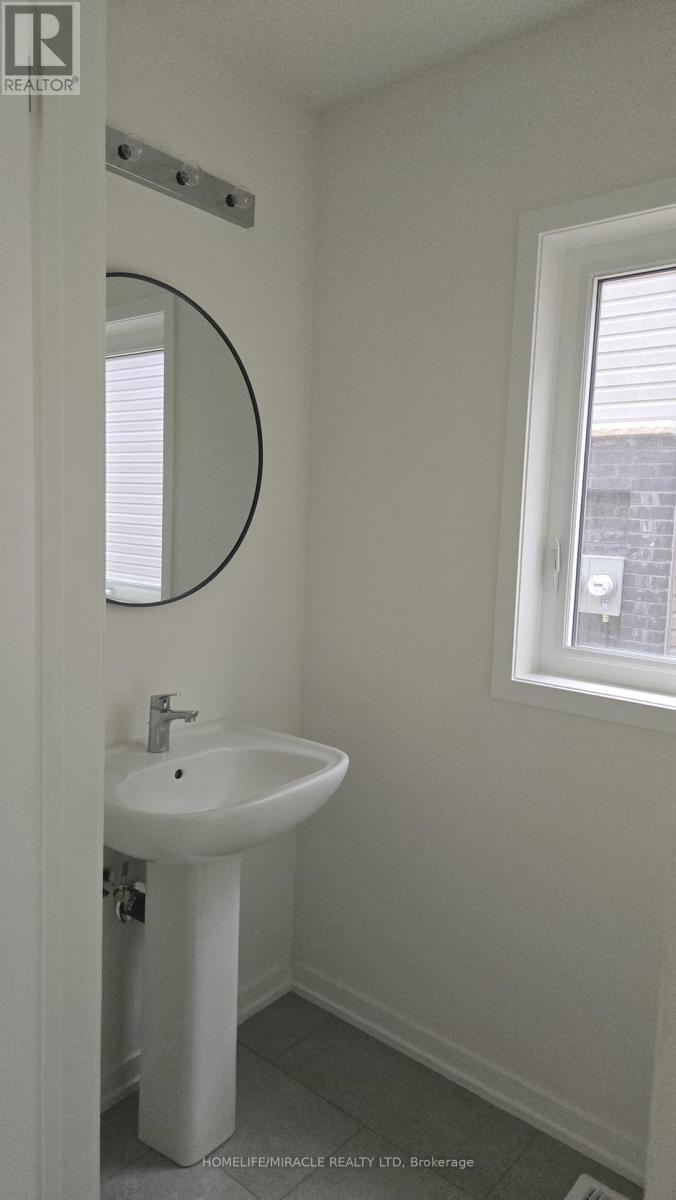 27 Radium Common, Cambridge, Ontario  N1T 0H4 - Photo 4 - X12910306