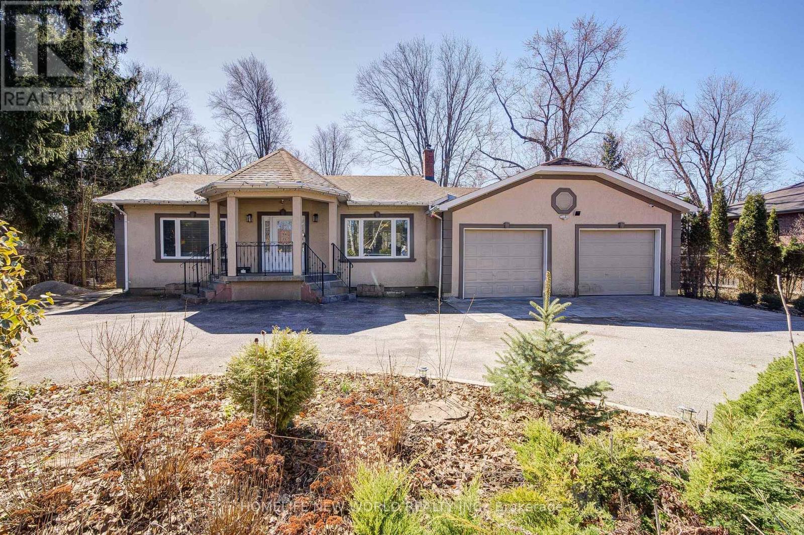 215 WILLOW DRIVE, Georgina, Ontario