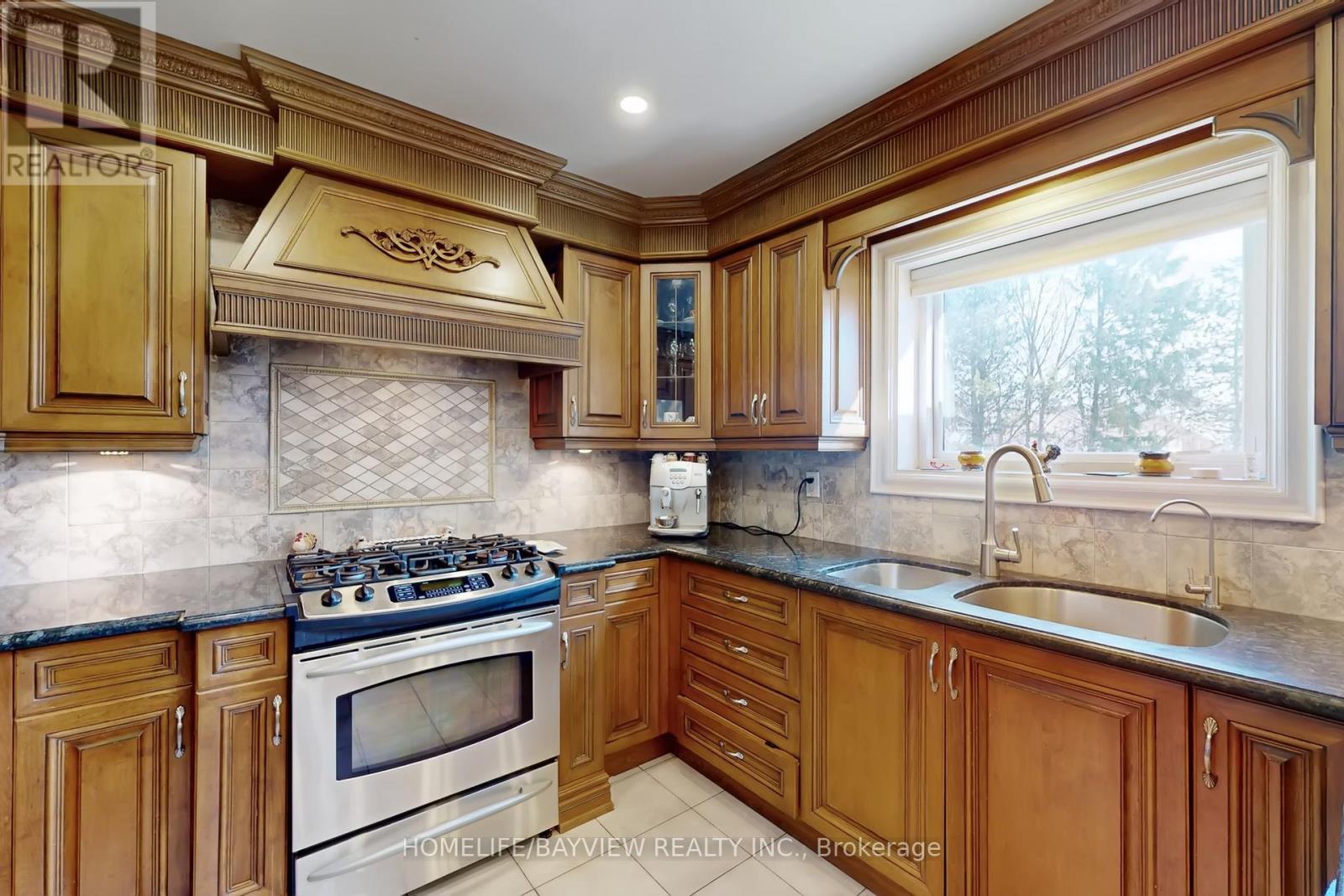 70 Russell Snider Drive, King, Ontario  L0G 1N0 - Photo 15 - N12900260