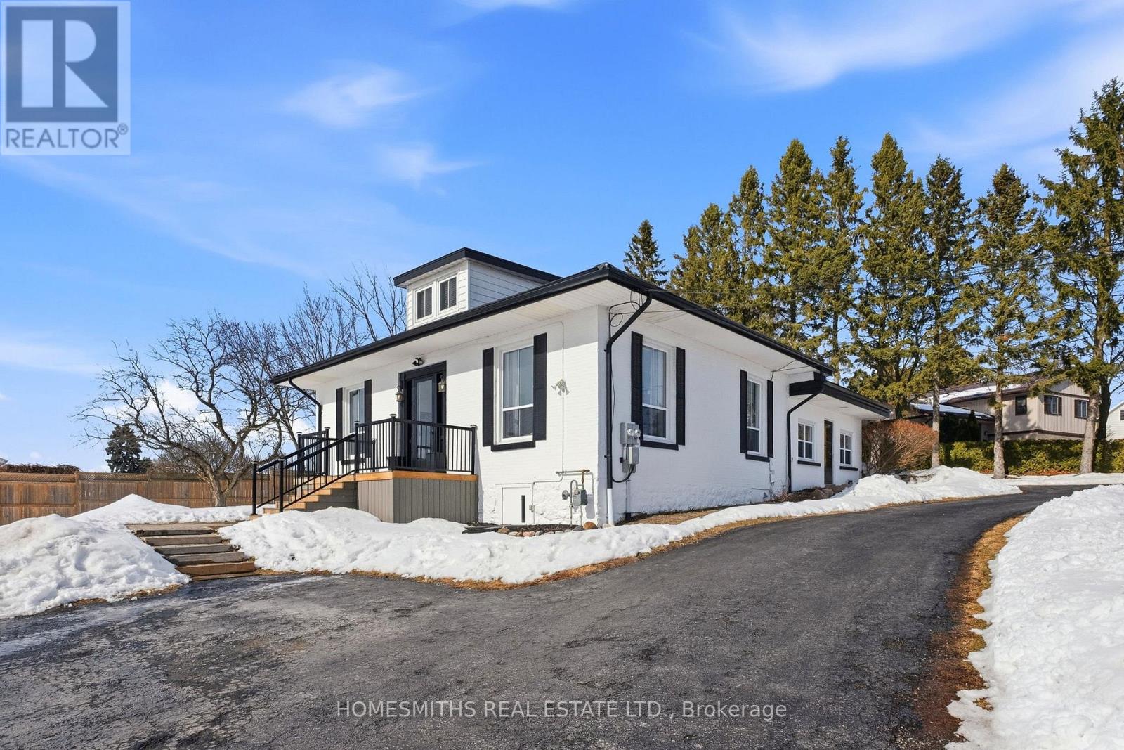 8766 Danforth Road W, Hamilton Township, Ontario  K9A 4J9 - Photo 1 - X12910422