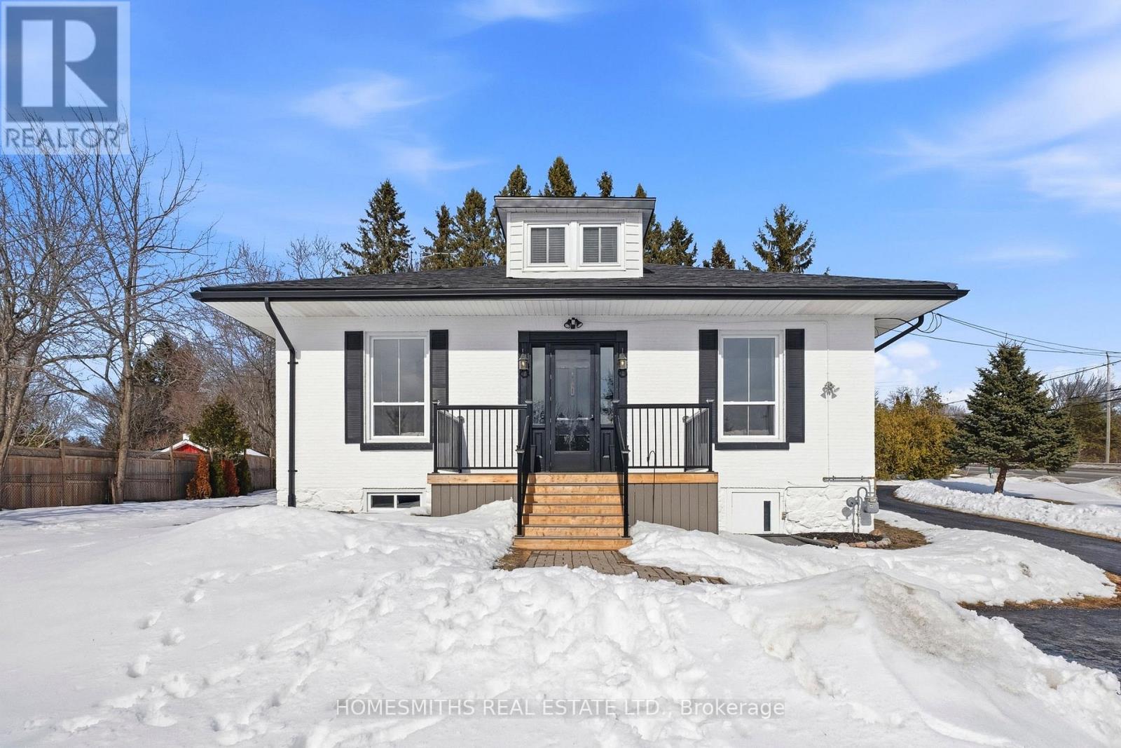 8766 Danforth Road W, Hamilton Township, Ontario  K9A 4J9 - Photo 2 - X12910422