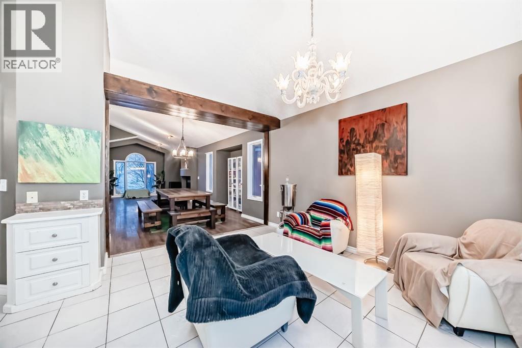 8373 Edgevalley Drive NW, Calgary, Alberta  T3A 4X6 - Photo 11 - A2281096