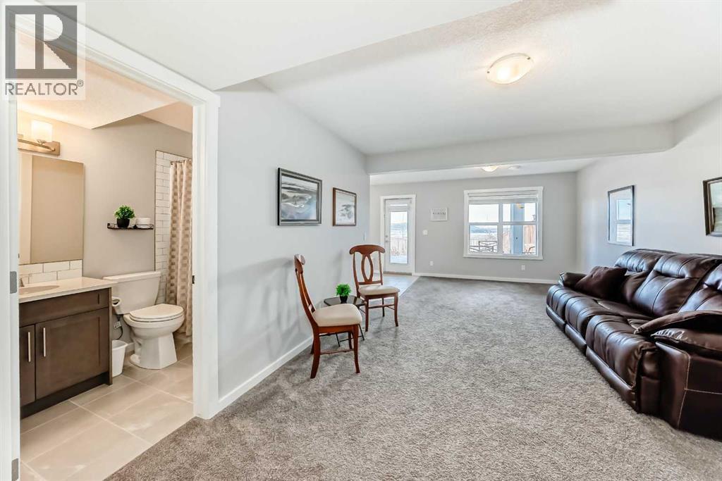 107 Heritage Heights, Cochrane, Alberta  T4C 2R5 - Photo 37 - A2292858