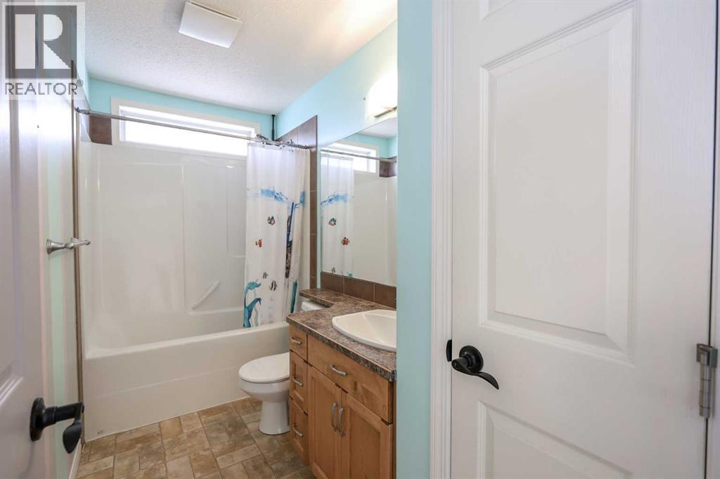 98 Pine Crescent, Blackfalds, Alberta  T4M 0E2 - Photo 32 - A2294933