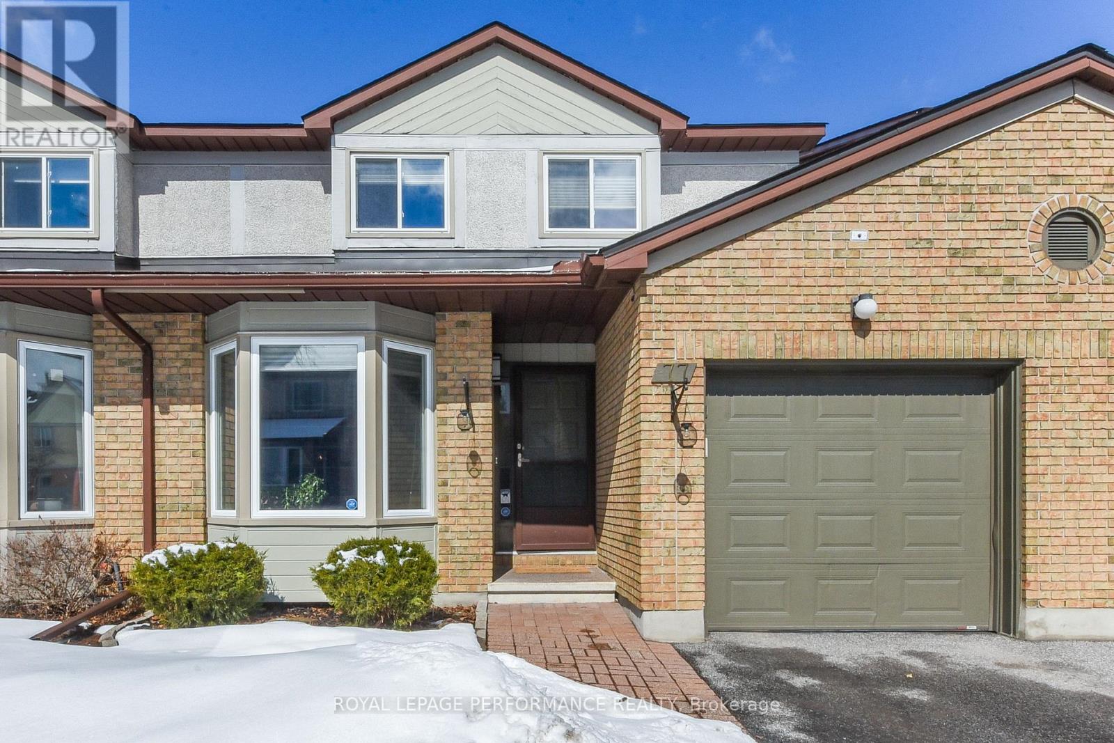 77 VERSAILLES PRIVATE, Ottawa, Ontario