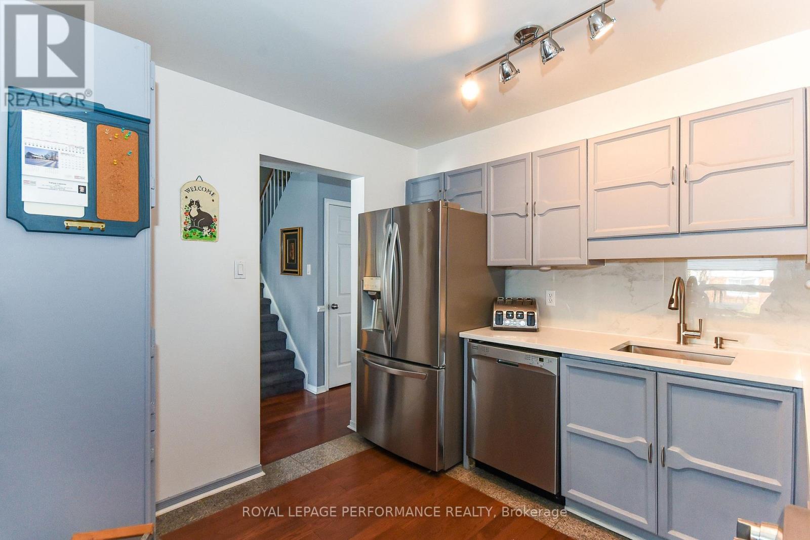 77 Versailles Private, Ottawa, Ontario  K1V 0M3 - Photo 16 - X12910426