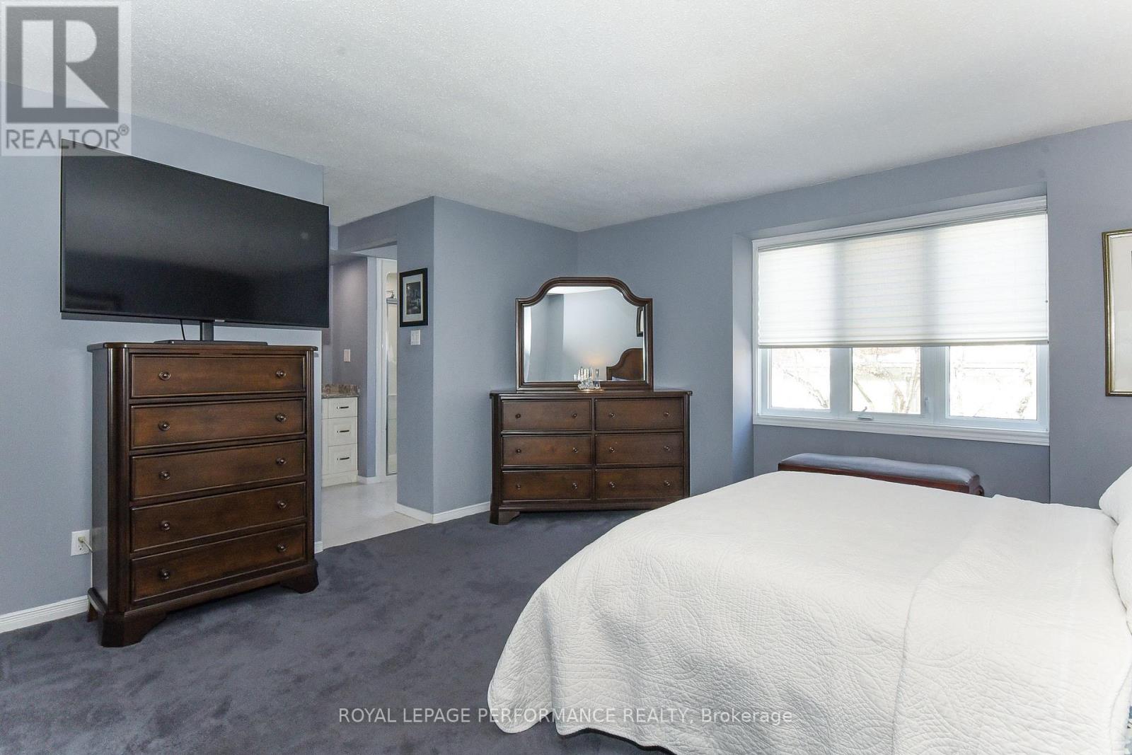 77 Versailles Private, Ottawa, Ontario  K1V 0M3 - Photo 24 - X12910426