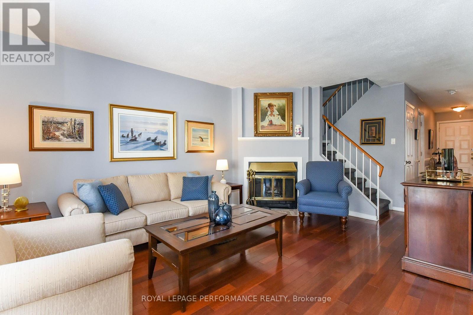 77 Versailles Private, Ottawa, Ontario  K1V 0M3 - Photo 3 - X12910426