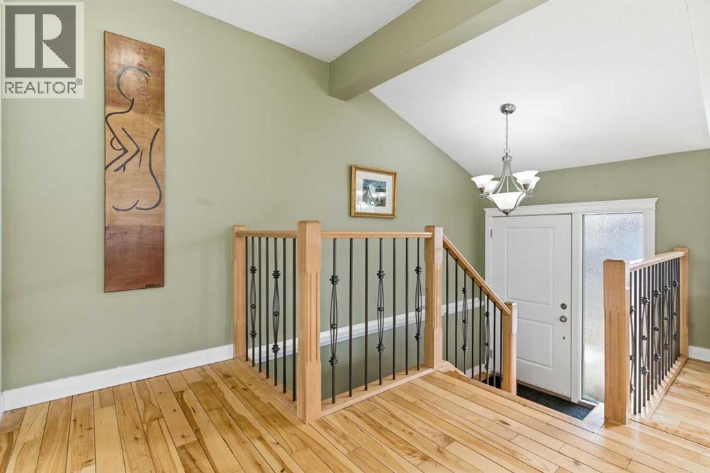 11219 27 Street Sw, Calgary, Alberta  T2W 2Z5 - Photo 2 - A2294758