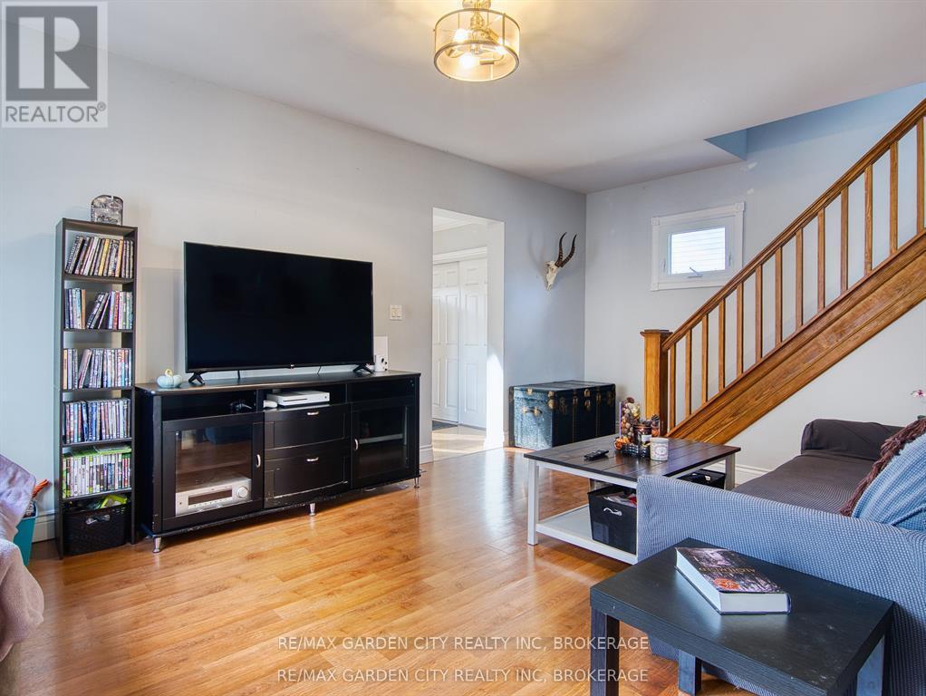 809 Steele Street, Port Colborne, Ontario  L3K 4Z5 - Photo 11 - X12910478