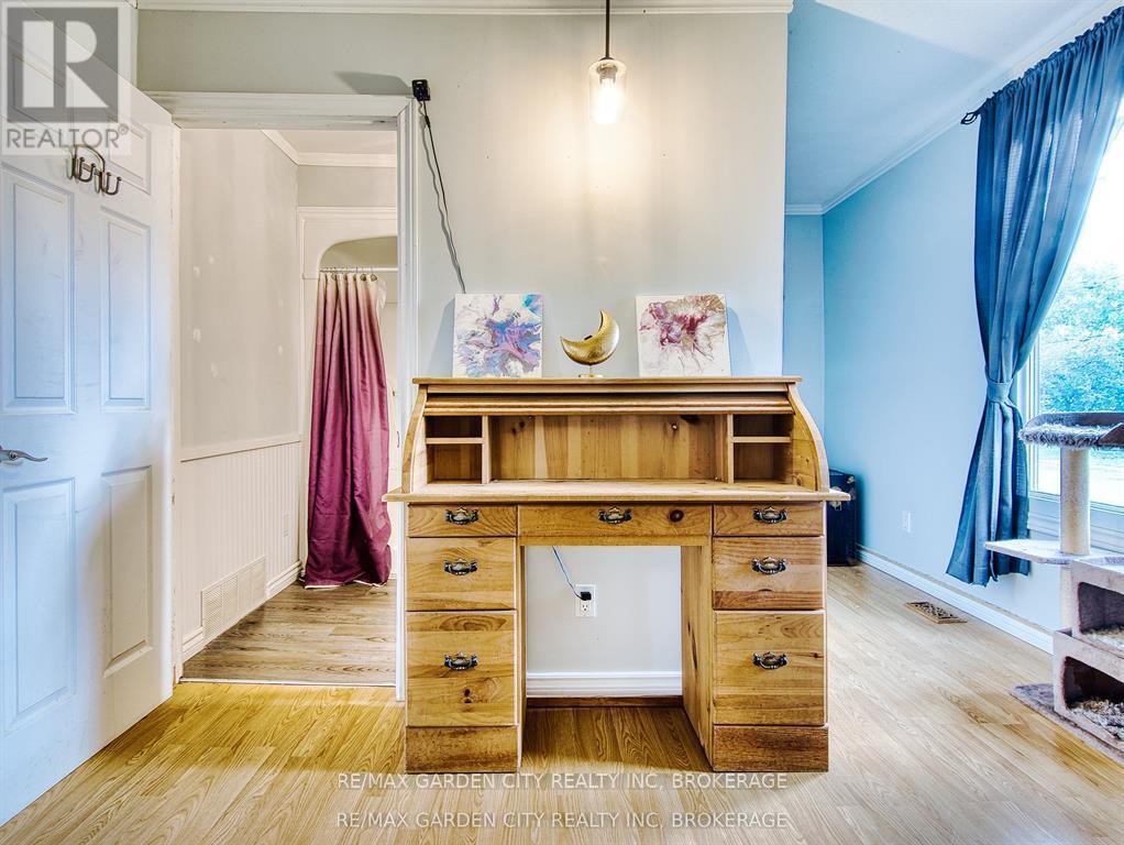 809 Steele Street, Port Colborne, Ontario  L3K 4Z5 - Photo 5 - X12910478