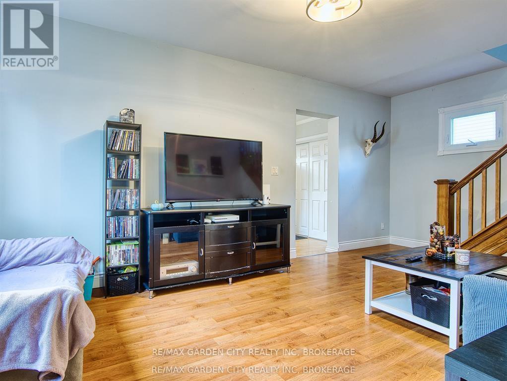 809 Steele Street, Port Colborne, Ontario  L3K 4Z5 - Photo 8 - X12910478