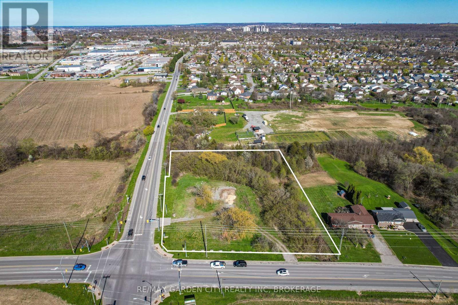 381 St. Paul Street W, St. Catharines (Rykert/vansickle), Ontario  L2R 3N1 - Photo 11 - X12910526