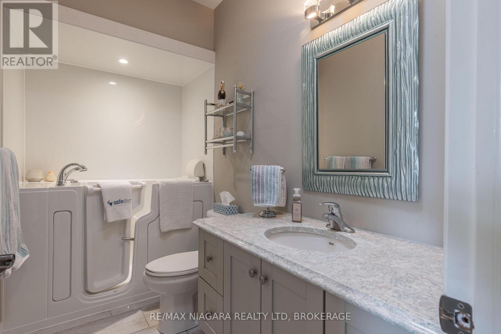 3568 Algonquin Drive, Fort Erie (Ridgeway), Ontario  L0S 1N0 - Photo 11 - X12910528