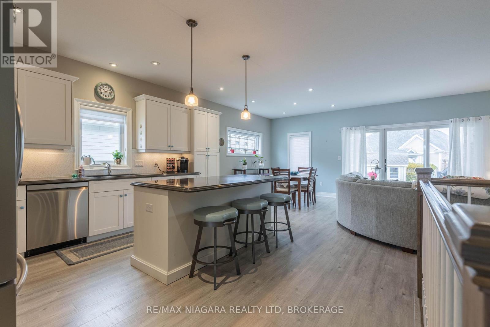 3568 Algonquin Drive, Fort Erie (Ridgeway), Ontario  L0S 1N0 - Photo 12 - X12910528