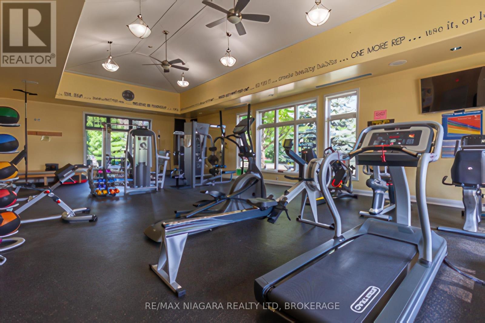 3568 Algonquin Drive, Fort Erie (Ridgeway), Ontario  L0S 1N0 - Photo 41 - X12910528