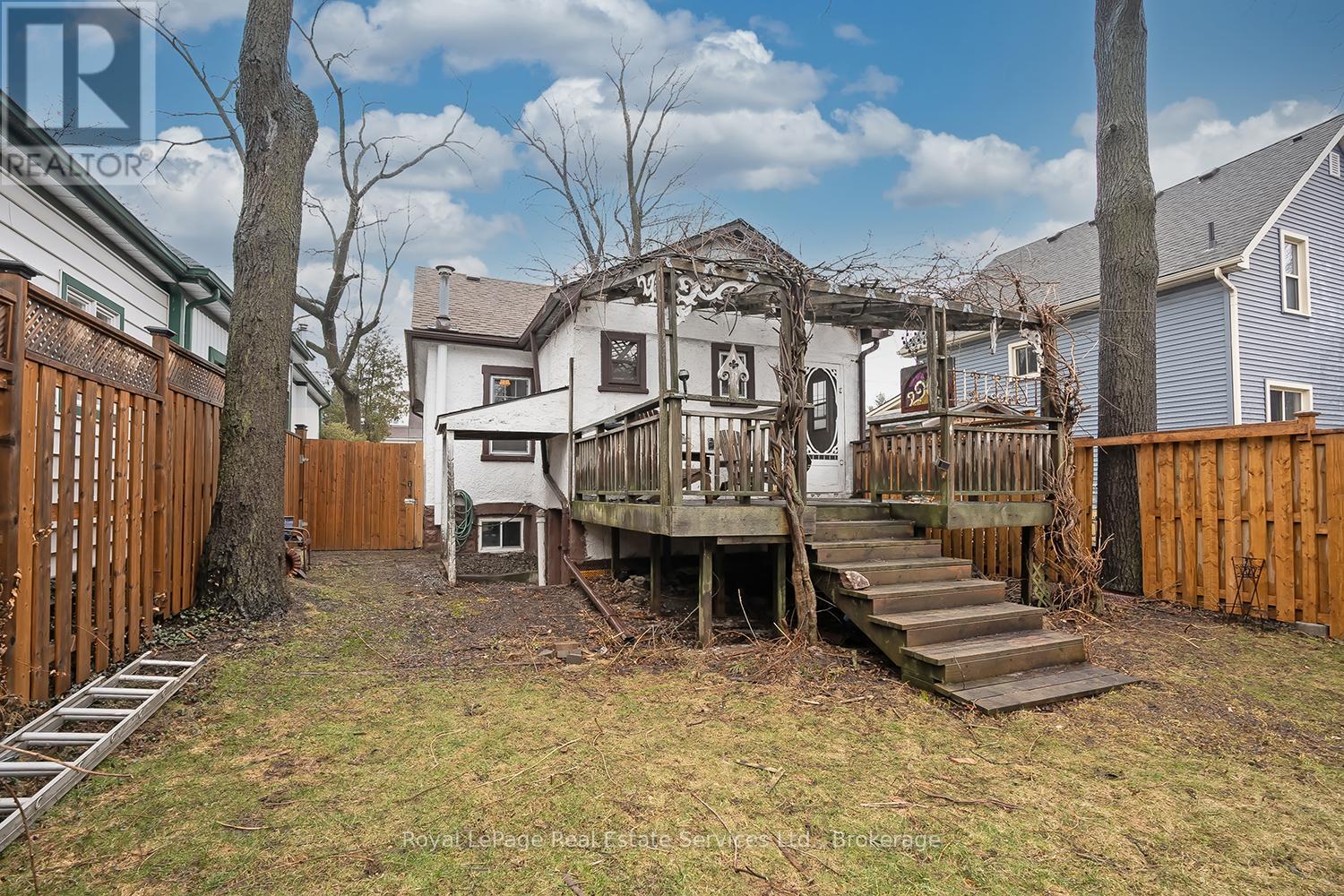 166 East 6th Street, Hamilton, Ontario  L9A 3C3 - Photo 12 - X12910428